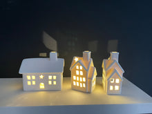 Load image into Gallery viewer, LED White House 12.5cm