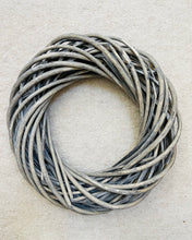 Load image into Gallery viewer, Natural woven wreath - 30cm