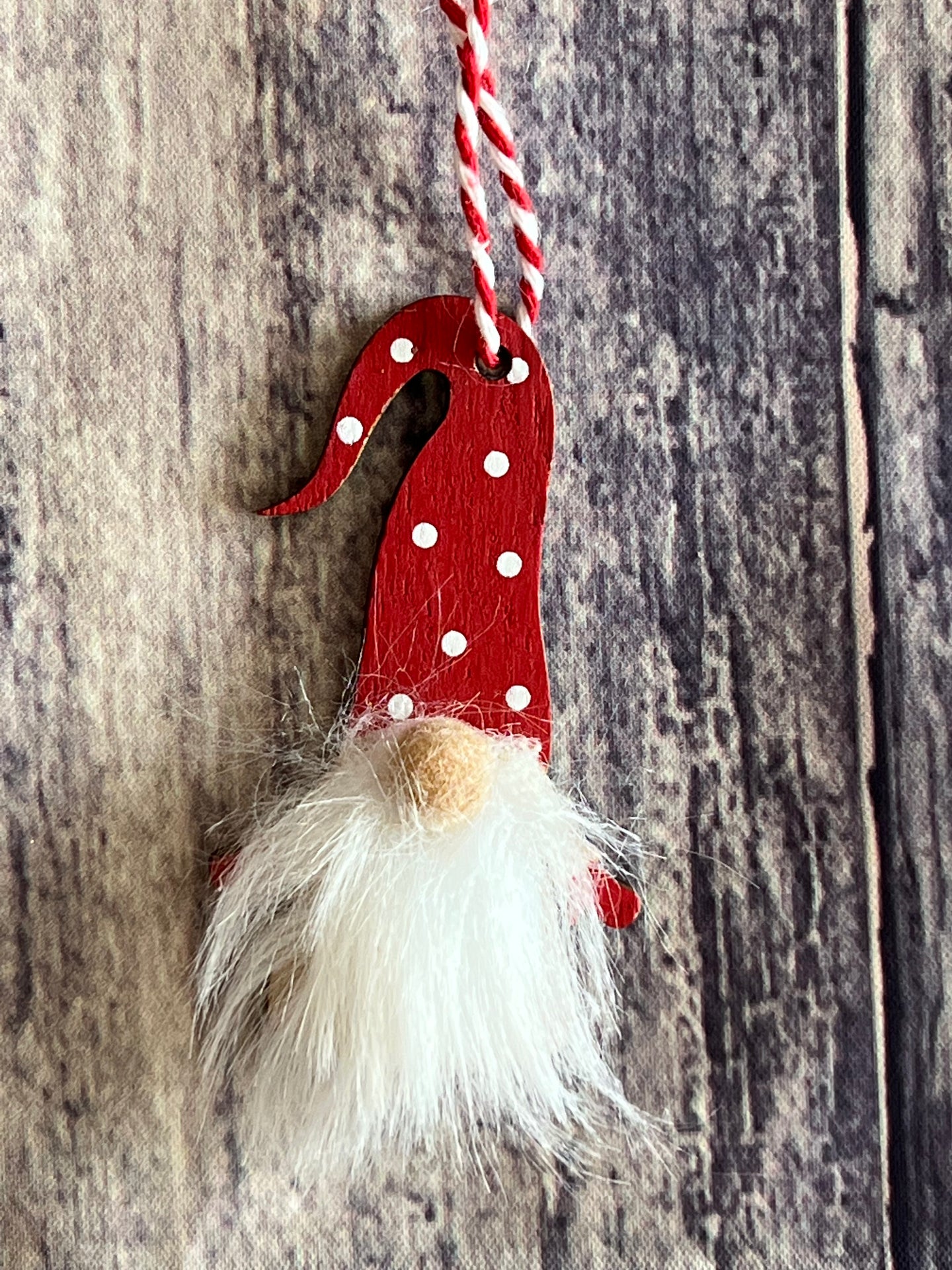 Set of 6 Wooden Hanging Gonks - Red